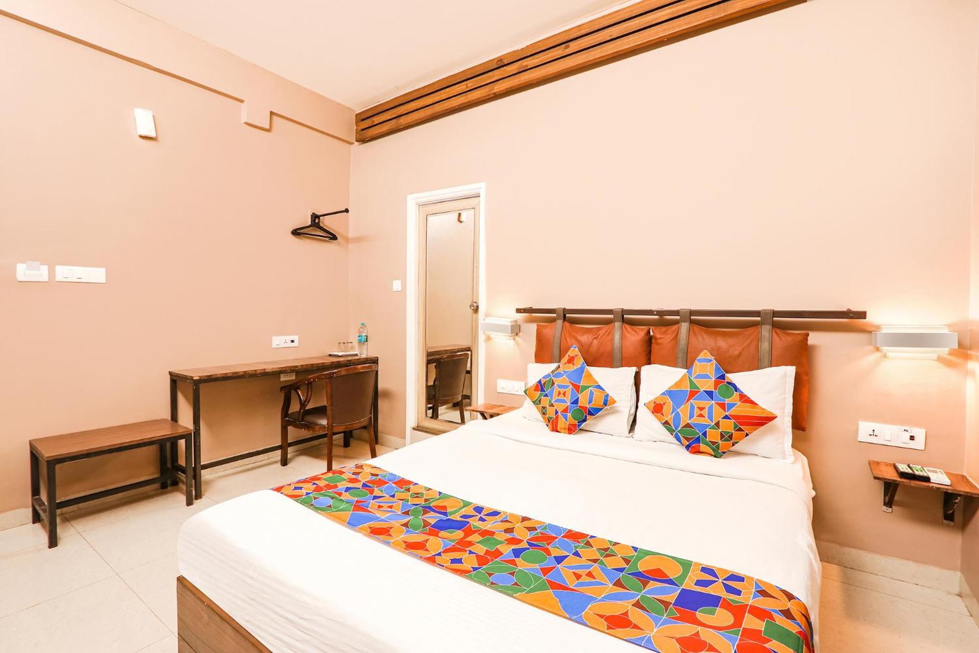 Fabhotel Arastu Plaza - Nampally Hyderabad Esterno foto